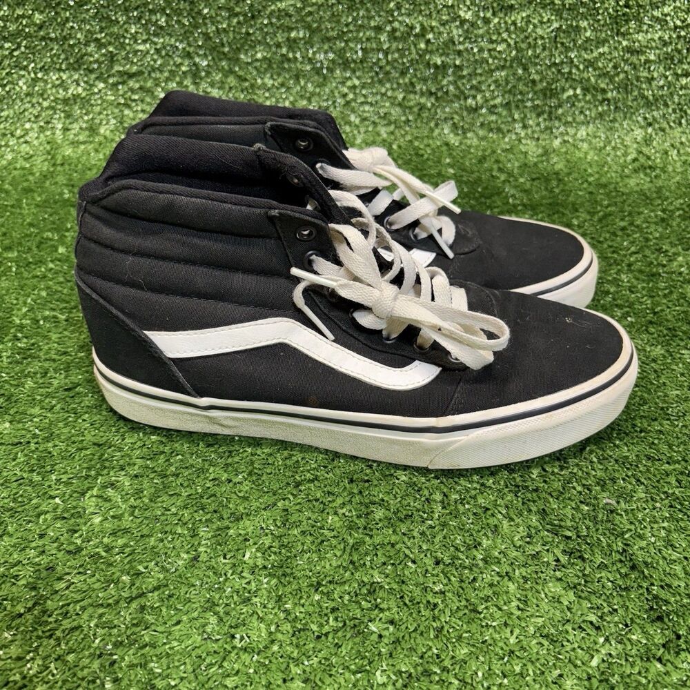 VANS Ward Size 8 Women’s Hi Shoes Black /White Accent High Top Skater Sneakers